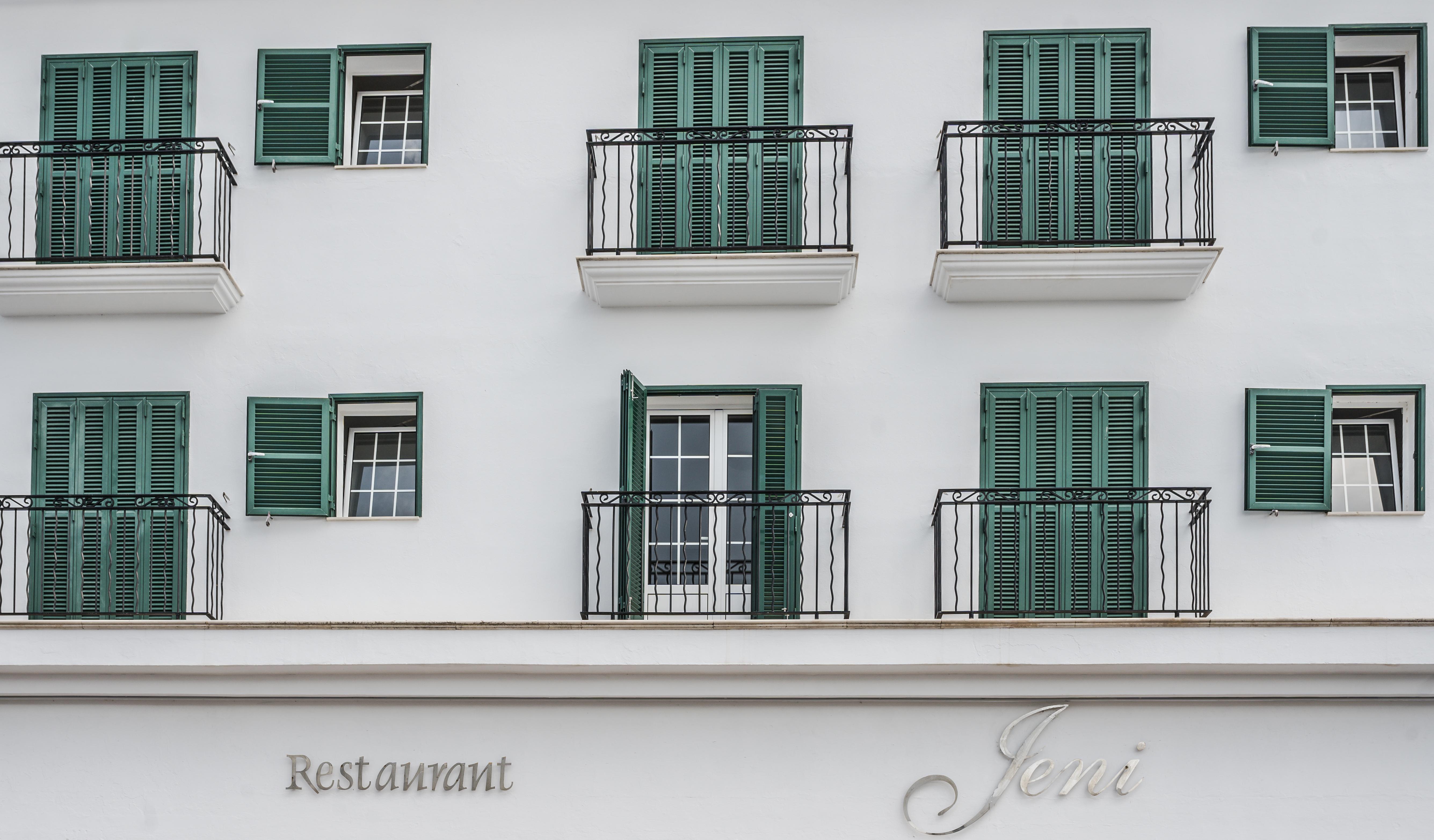 Hotel Jeni & Restaurant Es Mercadal Exterior photo