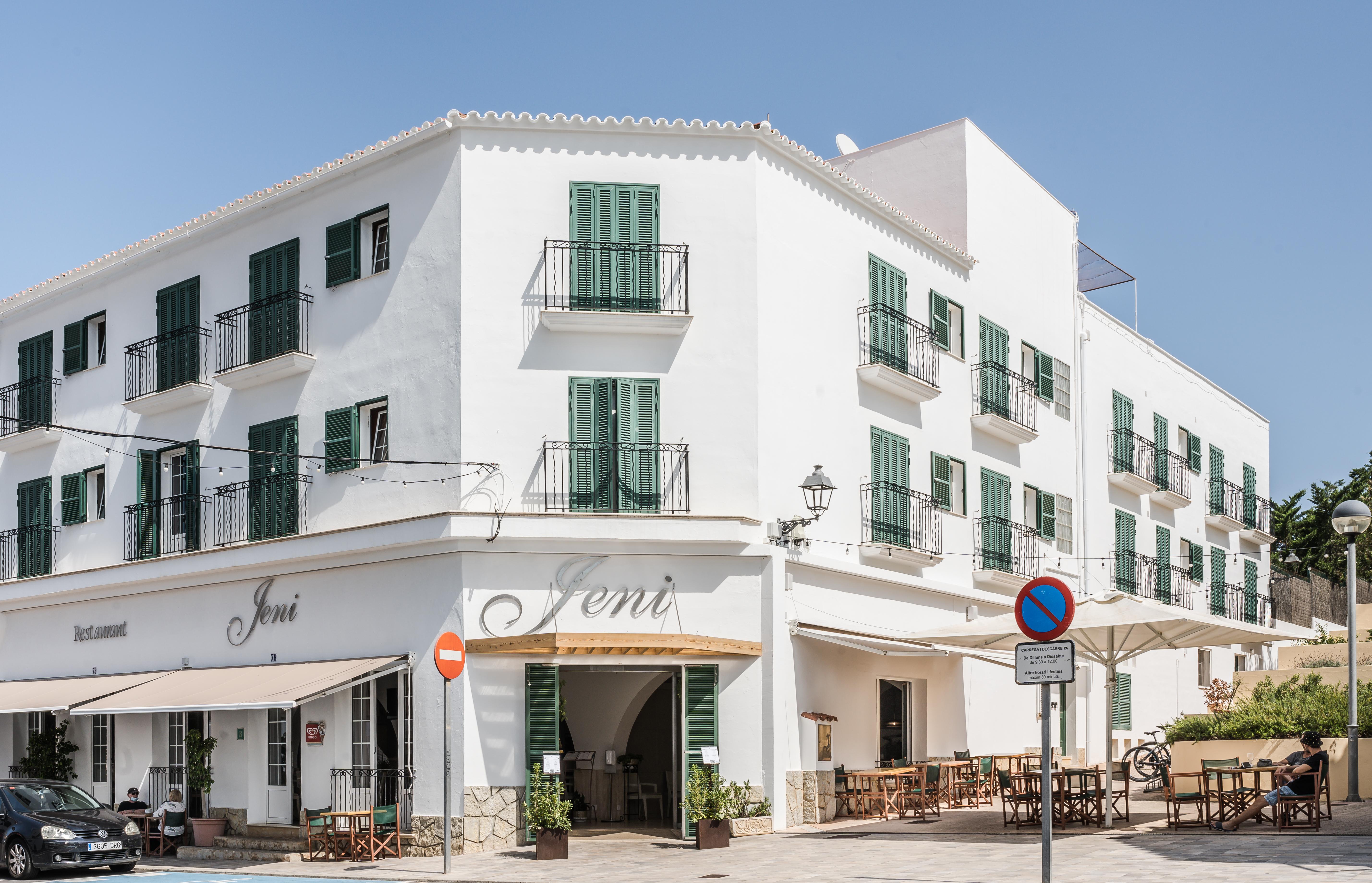 Hotel Jeni & Restaurant Es Mercadal Exterior photo