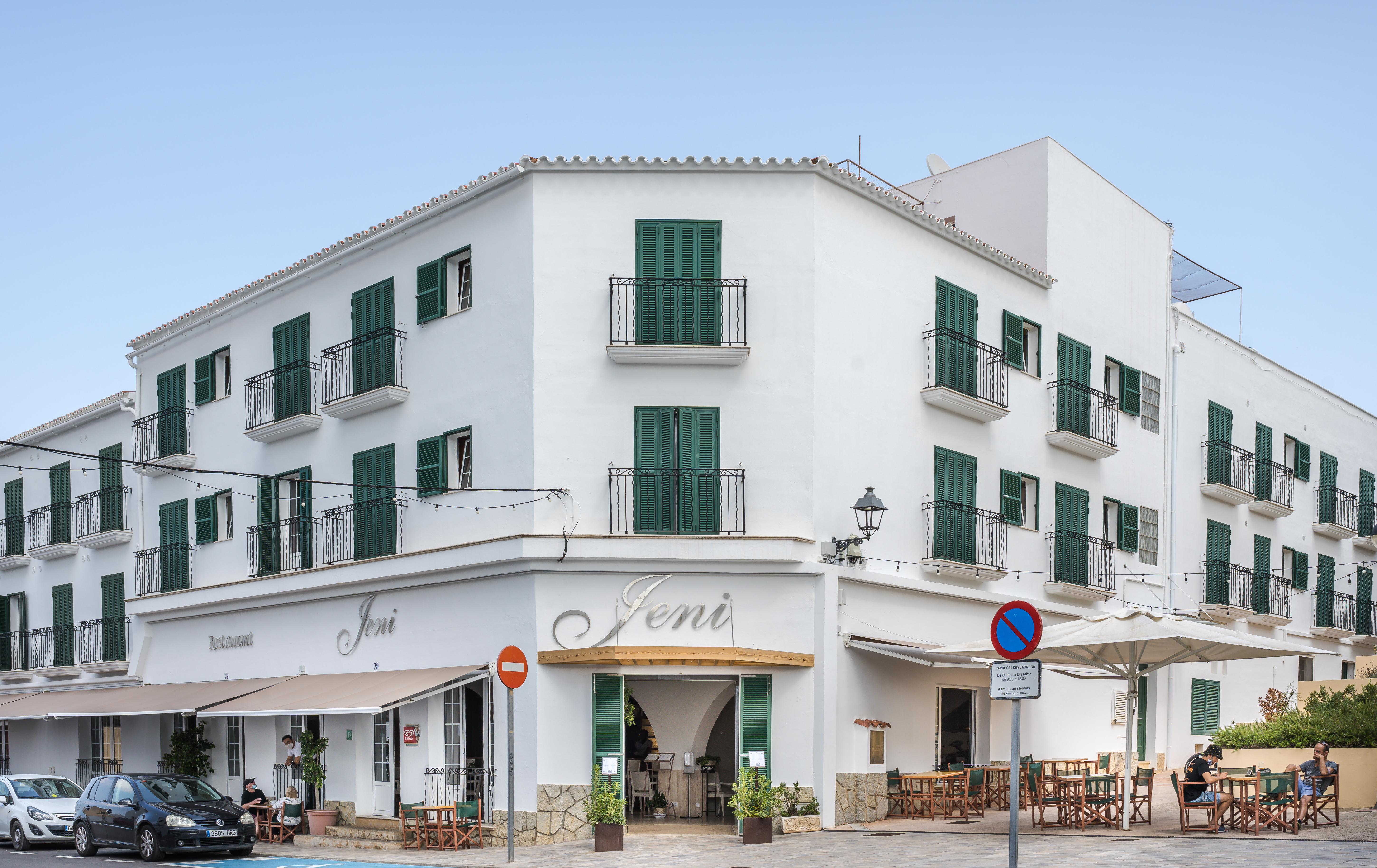Hotel Jeni & Restaurant Es Mercadal Exterior photo